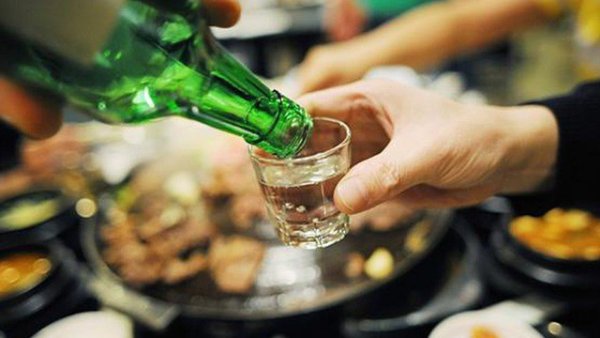 đánh số gì khi mơ thấy uống rượu