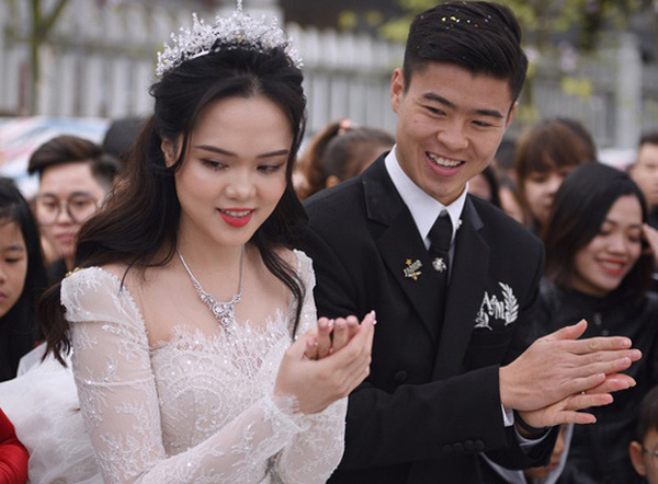 vợ duy mạnh